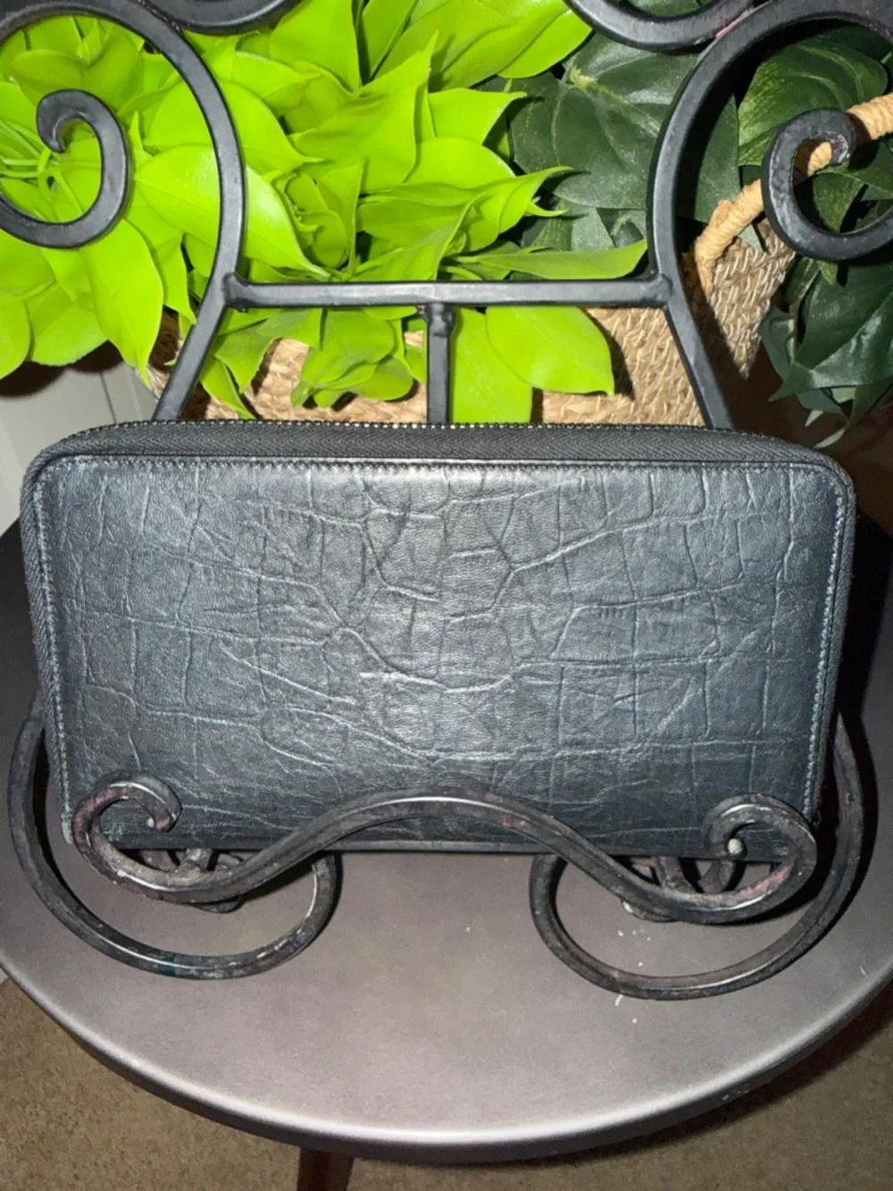YSL Saint Laurent Black Croc-Embossed Zip Around Wallet with Black YSL Logo - Picture 3 of 13